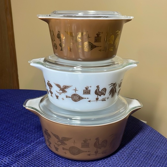 Pyrex Kitchen Pyrex Americana Nesting Casserole Set With Lids Brown
